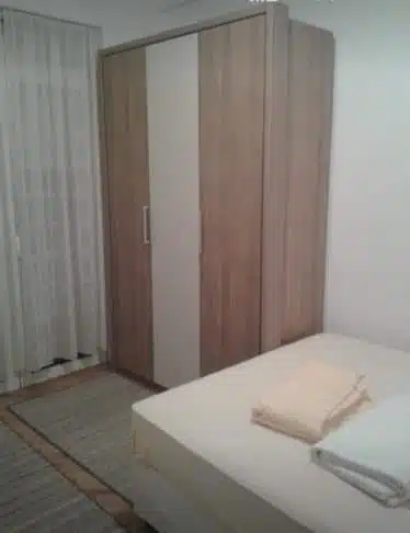 Izdaje se namesten stan
