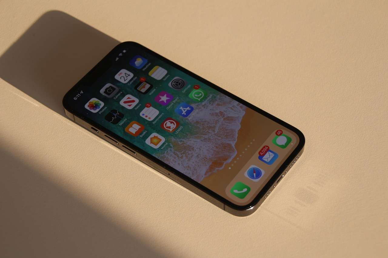 iphone-apple