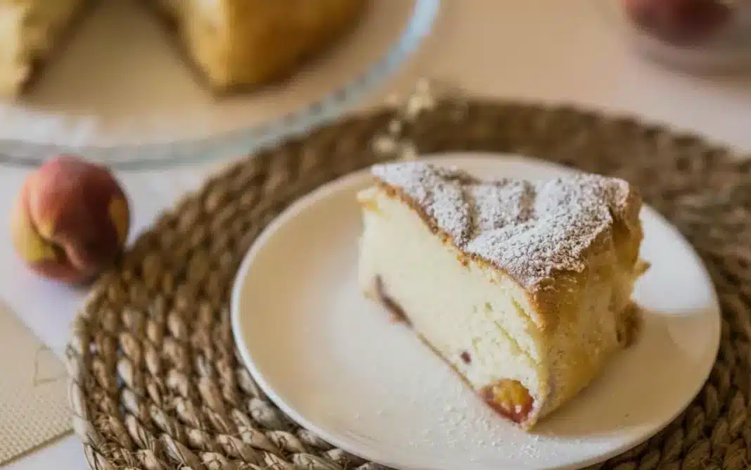 Domaći kolač sa kajsijama.