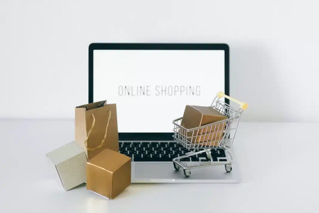 Online kupovina preko laptopa